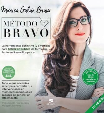 Mónica Galán, creadora del Método Bravo, enseñando técnicas de oratoria, comunicación efectiva y cómo hablar en público con confianza.